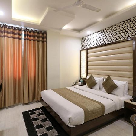 Hotel Mannat International By Mannat Nuova Delhi Esterno foto